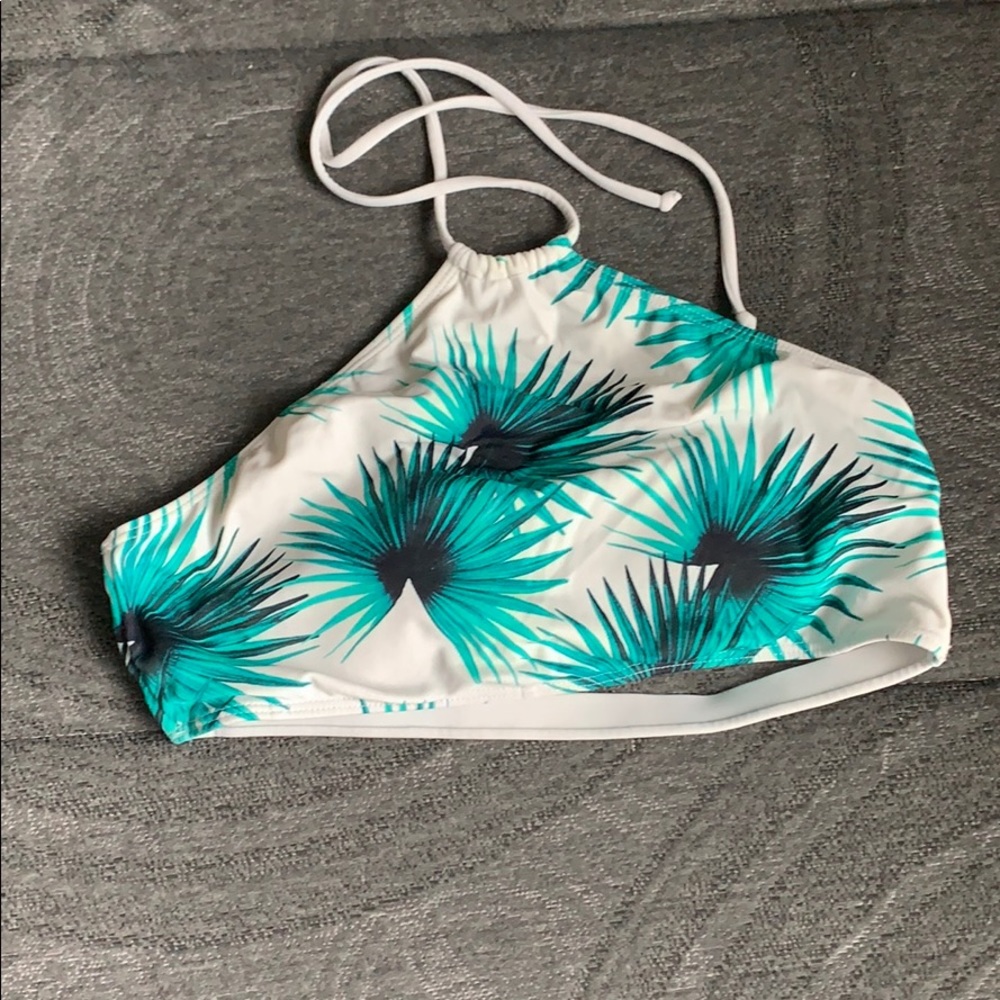 LA hearts swim top